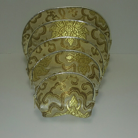 TRAVEL SET of 5 NESTING POUCHES - Picture 2 of 2